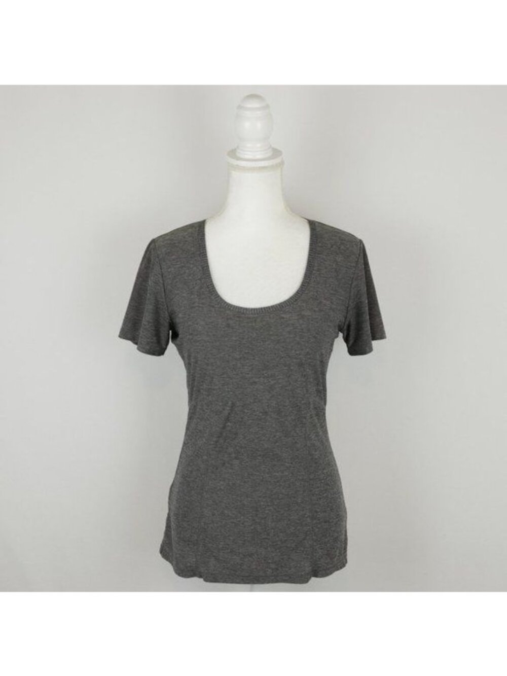 Eddie Bauer Women's Extra Small Gray Scoop Neck Short Sleeve Performance Tee